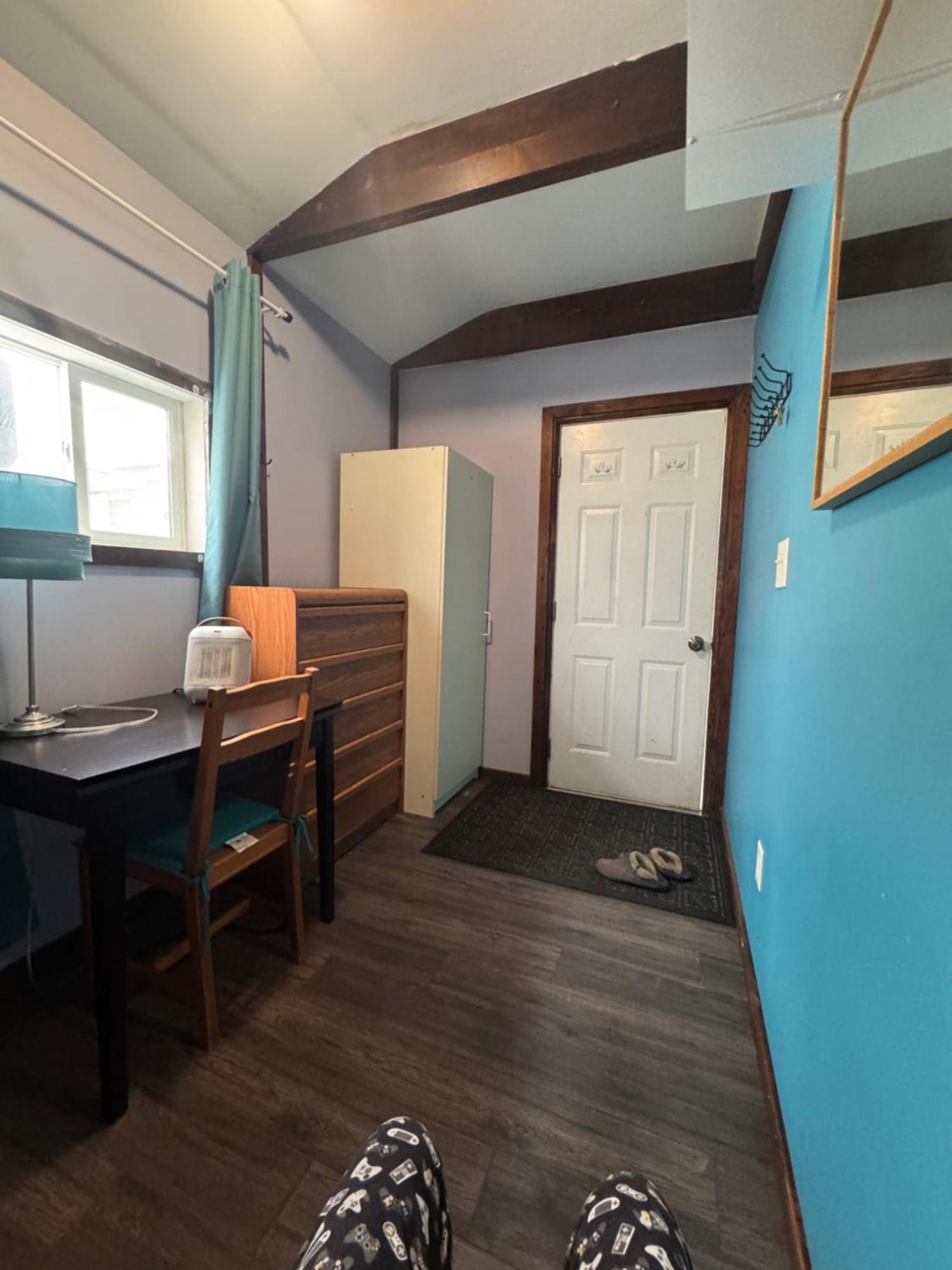 Ranny'S Private Rooms YYC Exterior photo